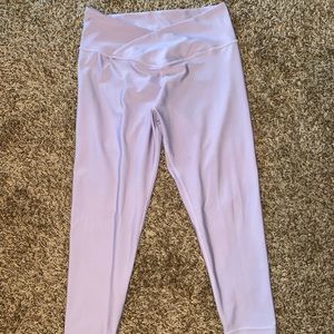 Capri lilac scrunch butt leggings V waist